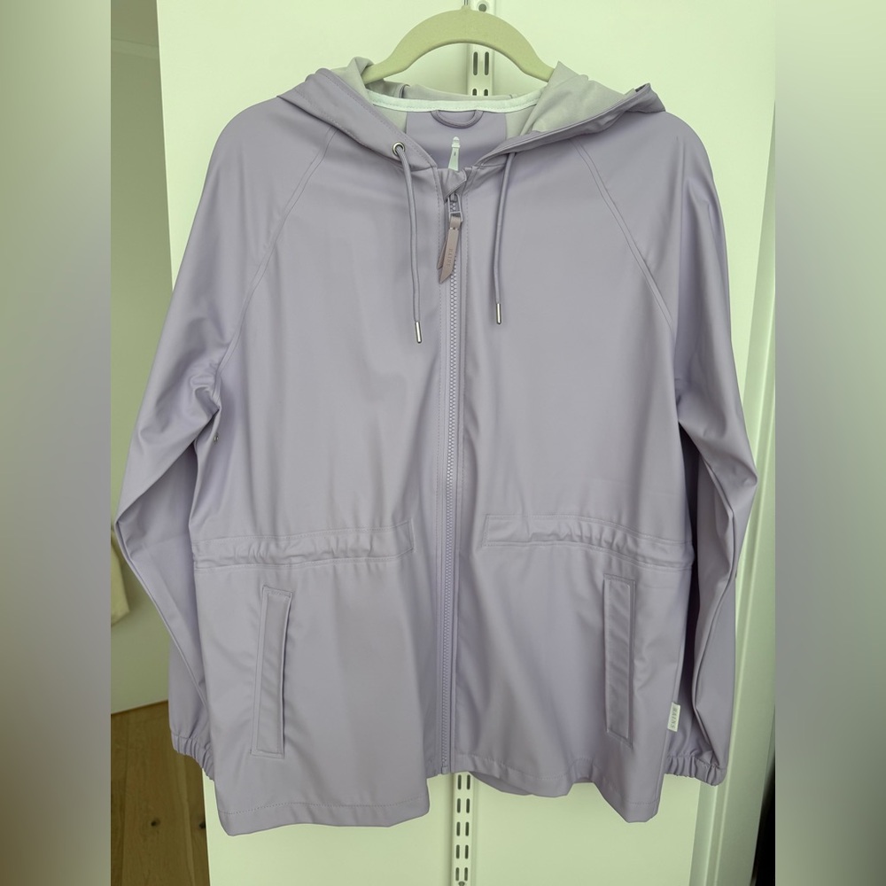 Rains Women’s Lavendar Raincoat in XS